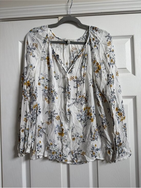 Tops - White printed top